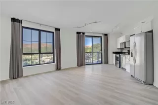 Photo #4: 2678670 Listing