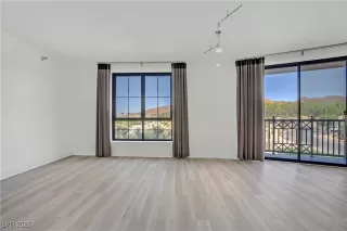 Photo #5: 2678670 Listing