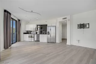 Photo #6: 2678670 Listing