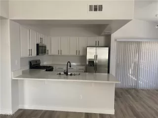 Photo #2: 2678673 Listing 