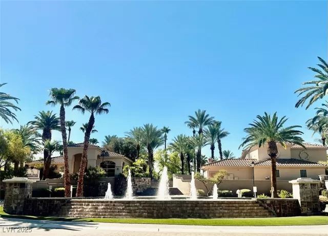 MLS: 2678699 Condo For Sale