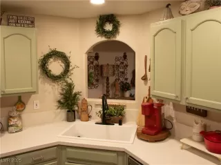 Photo #3: 2678699 Listing