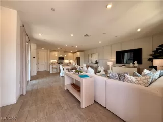 Photo #4: 2678728 Listing 