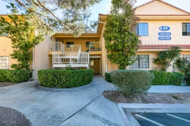 MLS: 2678736 Condo For Sale