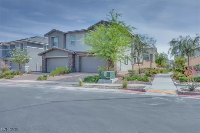 MLS: 2678771 Condo For Sale