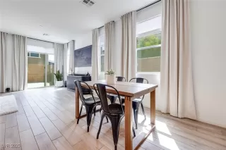 Photo #4: 2678771 Listing