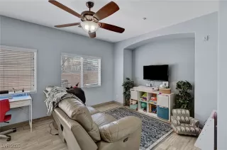 Photo #3: 2678827 Listing