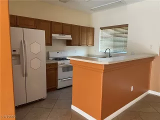 Photo #3: 2678859 Listing 