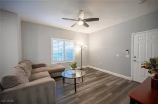 Photo #4: 2678867 Listing