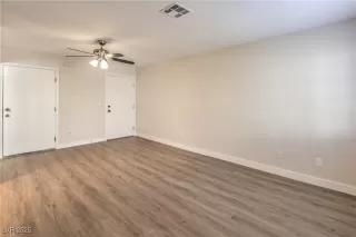 Photo #5: 2678879 Listing