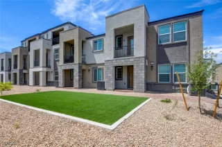 Photo #1: 2678886 Listing 