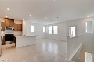 Photo #2: 2678886 Listing 