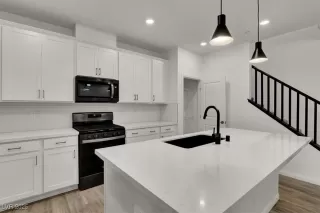 Photo #5: 2678889 Listing 