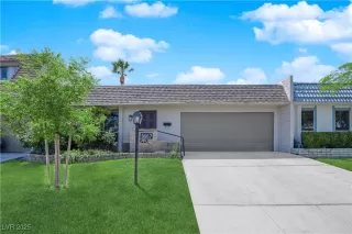 Photo #2: 2678893 Listing