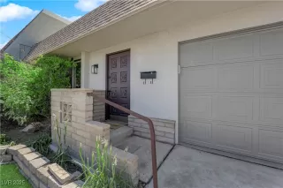 Photo #5: 2678893 Listing