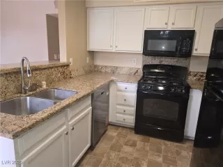 Photo #3: 2678904 Listing 