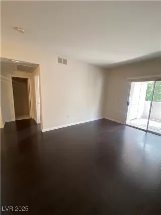 Photo #1: 2678911 Listing 