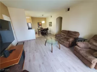 Photo #6: 2678920 Listing 