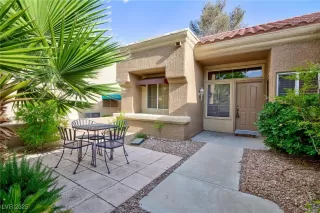 Photo #5: 2678957 Listing