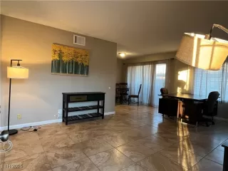 Photo #1: 2678968 Listing 