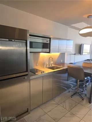 Photo #2: 2678973 Listing 