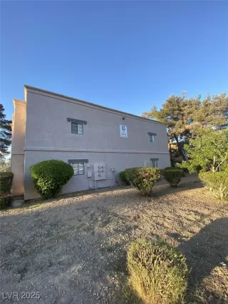 Photo #1: 2678983 Listing 