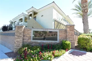 Photo #1: 2678986 Listing 
