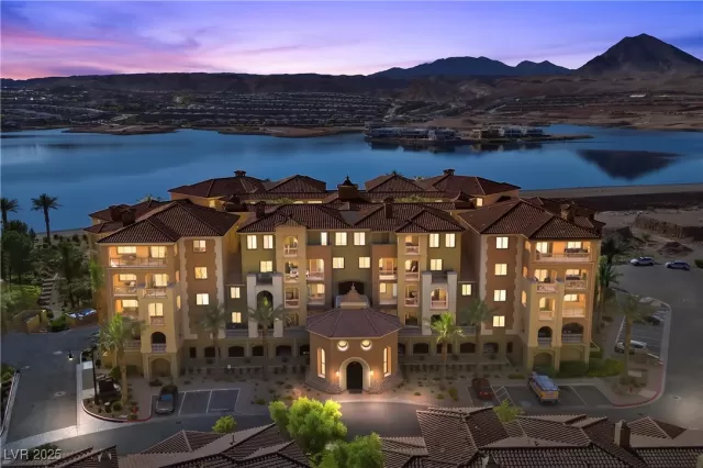 MLS: 2678987 Condo For Sale