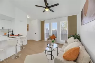 Photo #1: 2678993 Listing 