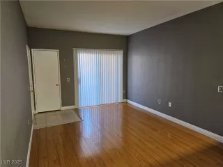 Photo #2: 2679011 Listing