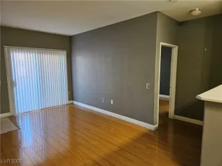 Photo #3: 2679011 Listing