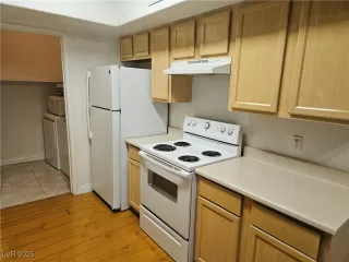 Photo #6: 2679011 Listing