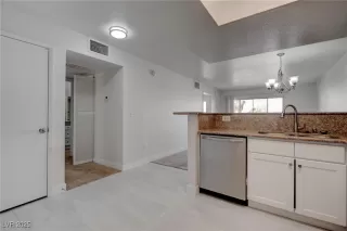 Photo #3: 2679039 Listing 