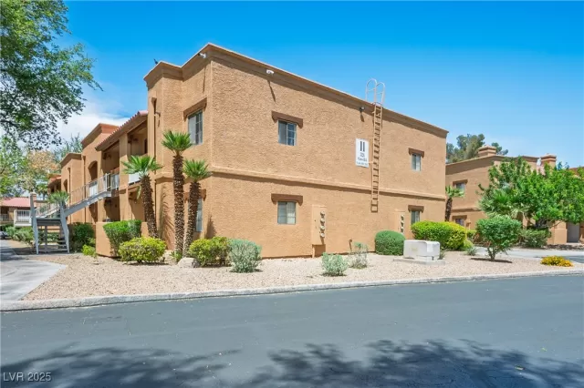 MLS: 2679044 Condo For Sale