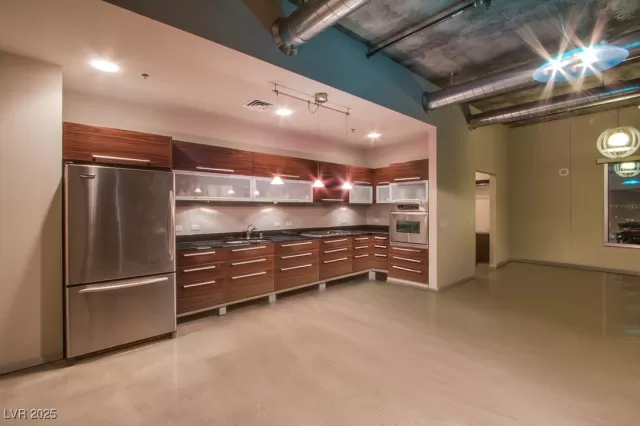 MLS: 2679062 Condo For Sale