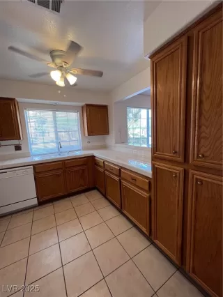 Photo #3: 2679066 Listing 
