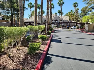 Photo #1: 2679068 Listing