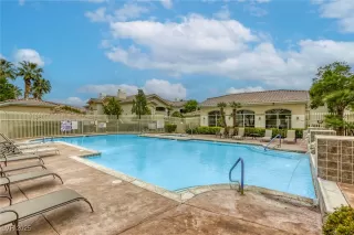 Photo #5: 2679122 Listing