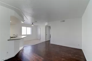 Photo #2: 2679124 Listing 