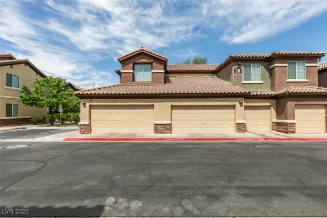 MLS: 2679126 Condo For Sale