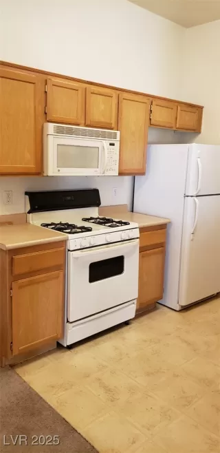 Photo #5: 2679127 Listing 