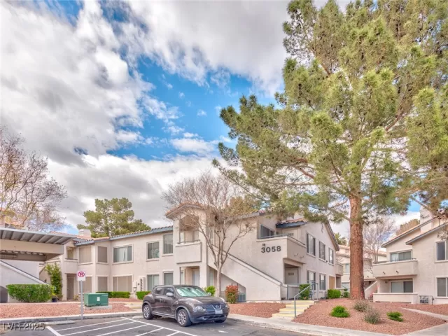 MLS: 2679139 Condo For Sale