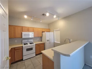 Photo #2: 2679143 Listing 