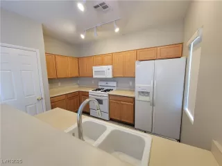 Photo #4: 2679143 Listing 