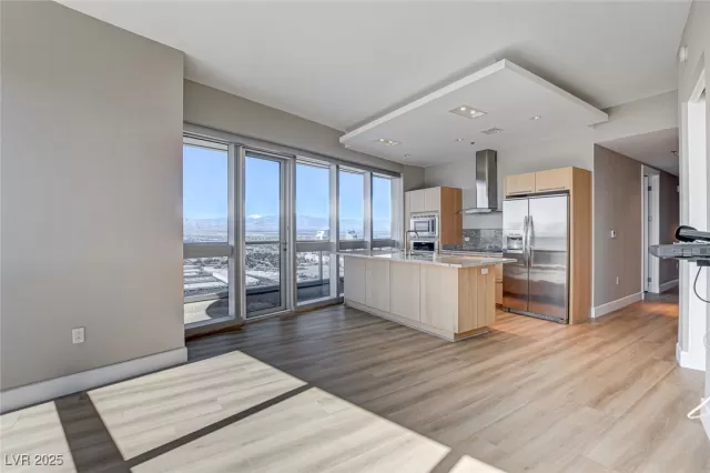 MLS: 2679147 Condo For Sale