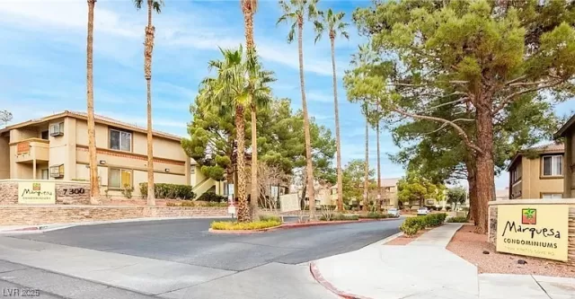 MLS: 2679150 Condo For Sale