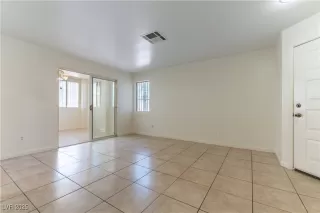 Photo #2: 2679186 Listing