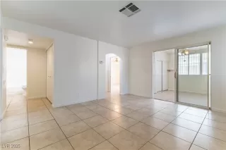 Photo #4: 2679186 Listing