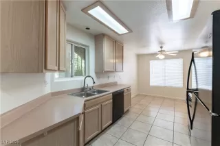 Photo #5: 2679186 Listing