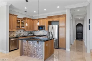 Photo #4: 2679211 Listing